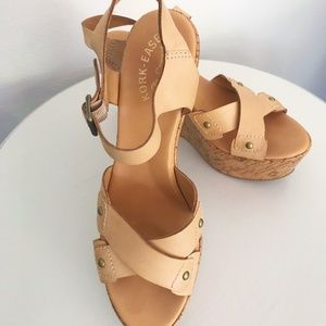 KORK-EASE Jaclyn Natural Wedge Heels Sz 10